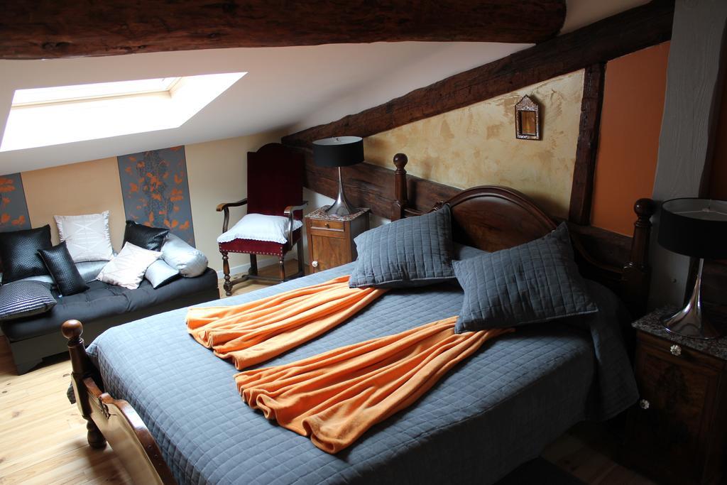L'Oustal De L'Annetta Chambres Et Tables D'Hotes Comus Номер фото