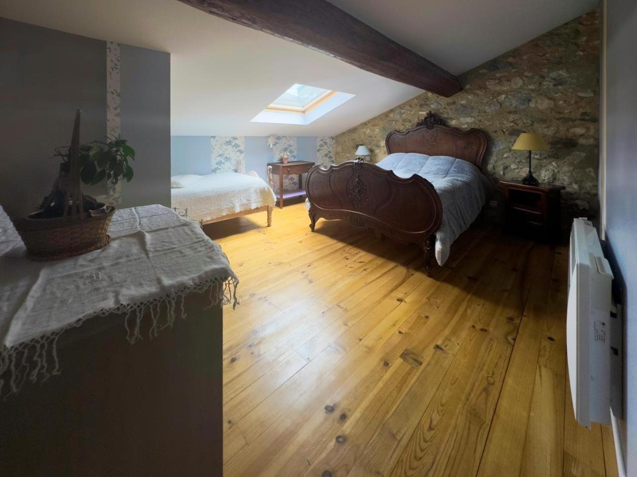 L'Oustal De L'Annetta Chambres Et Tables D'Hotes Comus Екстер'єр фото