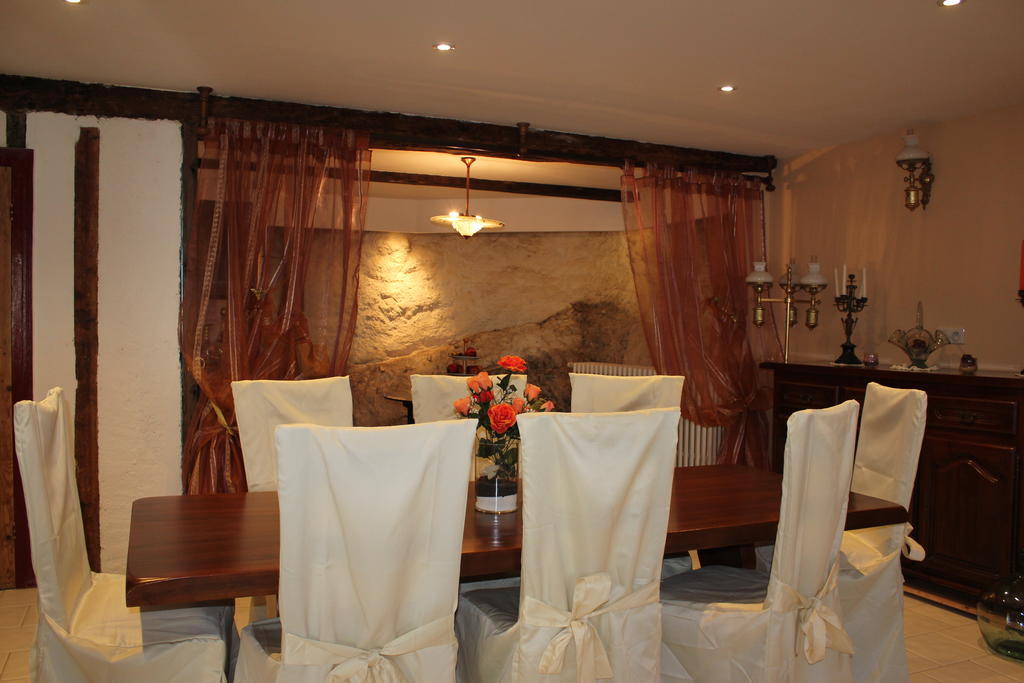 L'Oustal De L'Annetta Chambres Et Tables D'Hotes Comus Екстер'єр фото